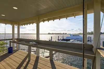 Image de Dock and Dwell at the Winyah Bay Club, Pool, Outdoor Lounge/Grill and Boat Slip included!
