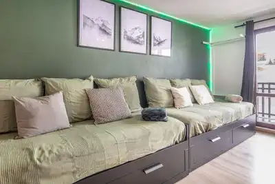 Image de Retraite de montagne confortable avec balcon