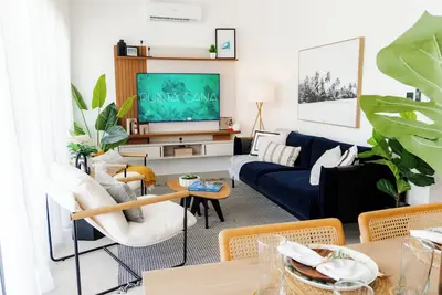 Image de Stylish 2br Oasis w/ Jacuzzi - Pool View