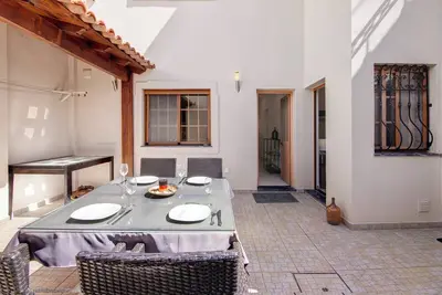Image de Villa 'Gomes Guerreiro T2' avec terrasse privée et Wi-Fi