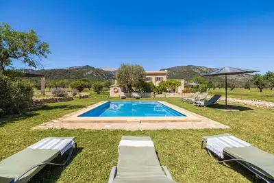 Image de Villa 'Casa De Los Almendros' avec vue sur les montagnes, piscine privée et Wi-Fi