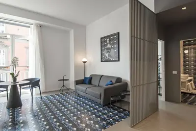 Image de Appartement 'Deluxe In Via Toledo' avec balcon, Wi-Fi et climatisation