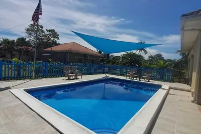 Image de Casa Colibrí - 4br w/ Private Pool house 5 minutes walk from the beach.