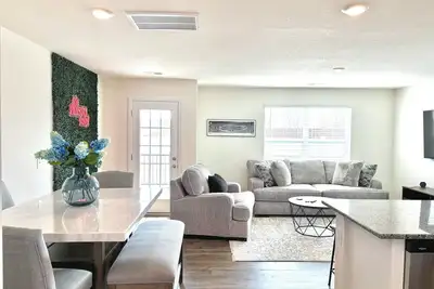 Image de Raceday Getaway, 3br/2. 5ba home right across from Bristol Motor Speedway!