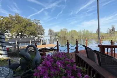 Image de The Bamboo house on the lake