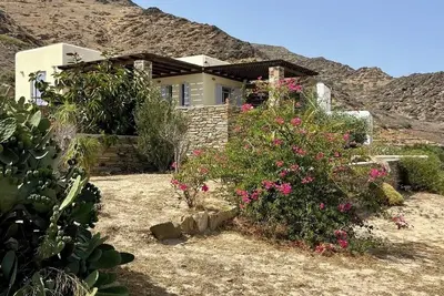 Image de Maison avec jardin dans la baie de Yialos à 400 m de la mer