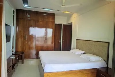 Image de 3bhk spacious, clean, cozy apartment at a prime and convenient location