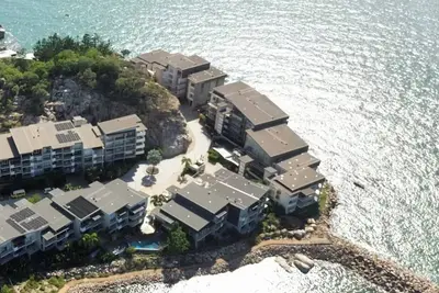Image de Amazing sea views capture the sea breezes located on beautiful Magnetic Island.