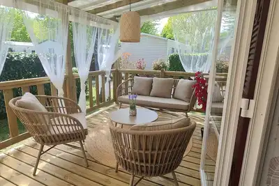 Image de Le paradis des familles dans les Landes dans un camping avec son parc aquatique