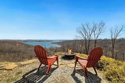 Image de Lake Overlook-Gorgeous Beaver Lake Views-Game Room