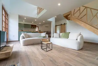 Image de Pontenx-les-Forges : Maison 8p avec Jardin et Climatisation
