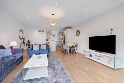 Image de Luxury Executive 5 Bedroom Home in Purley