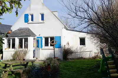 Image de Maison avec jardin, au calme! Près des plages et de toutes les commodités!