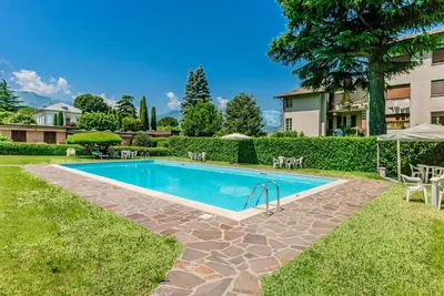 Image de Joli appartement pour 4 personnes avec piscine, Wifi, Tv, balcon, animaux admis et parking