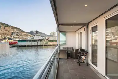 Image de 250m to Bryggen I Rooftop I Spacious Luxury Apt