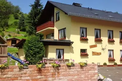 Image de Sunny Holiday Apartment with 3 Balconies and Stunning Mountain Views