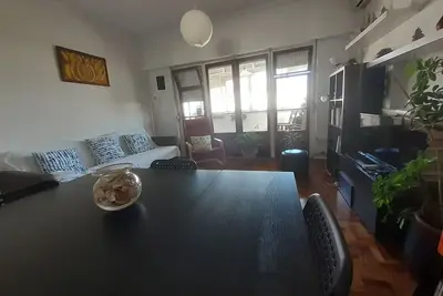 Image de Family Apartment near Metro and Shopping. Pet Friendly!