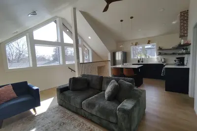 Image de Entire guest suite in Edmonton, Canada