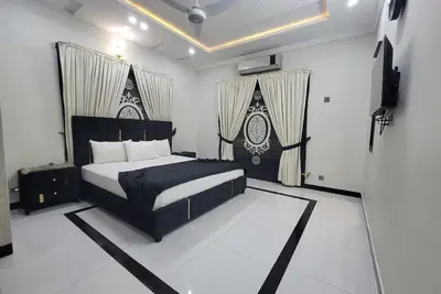 Image de Charming 9-bedroom B&B with WiFi and Ac in enchanting Islamabad