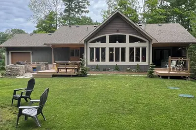 Image de 5 min walk to the beaches of Georgian Bay\nFamily fun cottage, 2026- 063