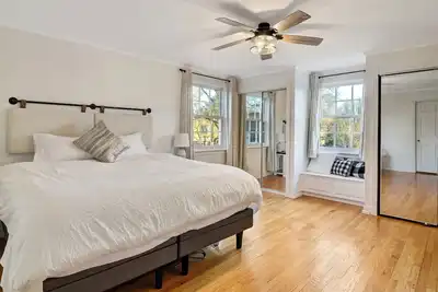 Image de Ravine Retreat: Next to Ogden Gardens, Downtown Valparaiso & Close to the Dunes!