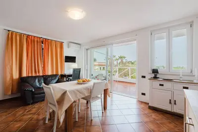 Appartement \"Gloria\" avec vue sur la mer, Wi-Fi et climatisation