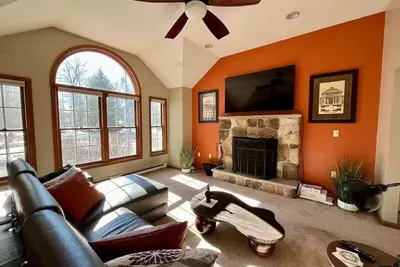 Image de 3-bedroom house in charming Tobyhanna with WiFi, Ac. Enjoy your stay