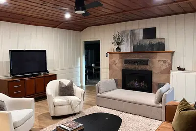 Image de Charming Creekside Cottage nestled in the redwoods in quaint Boulder Creek