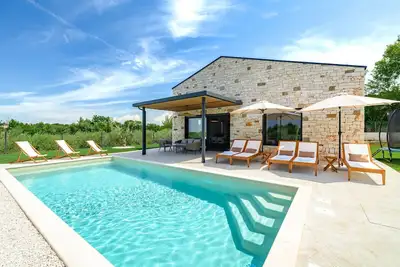 Image de Casa Fiore Viola for 8 people with private heated pool & sea view