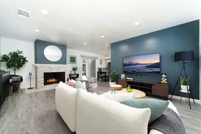 Image de Modern & Spacious Family Retreat 4bd Home – Mins to Disney Magic!