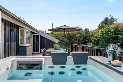 \"Ilya\" - 1. 7km from the sea by Interhome