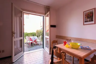 Image de Maison de ville avec jardin et piscine à Bibione