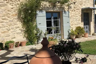 Image de Mas provençal, dans les vignes a proximité du centre historique du village