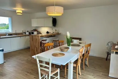 Image de Maison 10 pers, idéalement situé entre le débarcadère, le Bourg et les plages