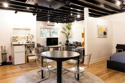 Image de Backyard Hillsdale Studio Retreat In Quite and Green Neighborhood