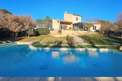 Image de La Sanoubote en Provence, standing, calme absolu, emplacement idéal cœur du Var
