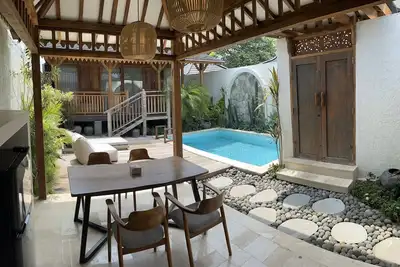 Image de New villa w private pool near airport