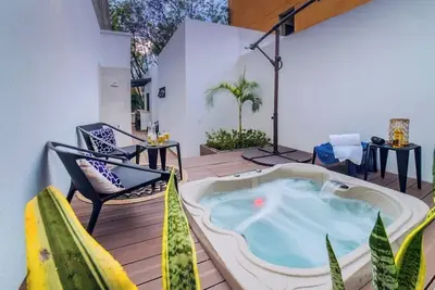 Image de G301 | Granada Penthouse w/ Private Jacuzzi