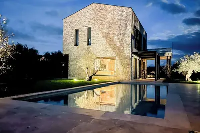 Villa Coco - stylish vacation home, near Poreč. Only 5 minutes to the beach!