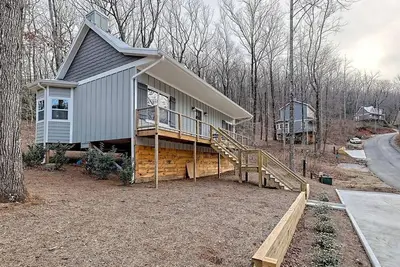 Image de Charming 2-bedroom house in bustling Clayton, Ga with WiFi, Kingwood Resort!