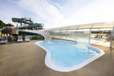 Image de Mobil-Home Elegance 4 Pièces 6 Personnes + Tv + 2 sdb