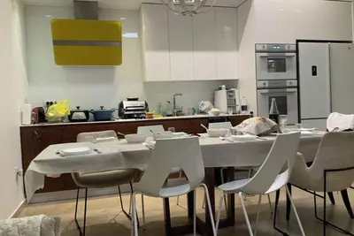 2 bedroom suite and 2 bath in center of Tel Aviv 2 minutes from the ocean