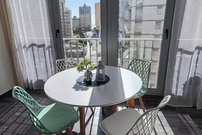 Image de Sunny and renovated apartment very close to the beach.