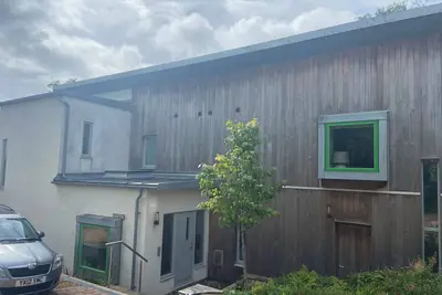 Image de Beautiful spacious Eco Home in centre of Totnes, open plan living, large garden