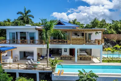 Image de Villa vues Mer et Nature – 6 Chambres A/C - 2 Piscines 1 Jacuzzi 6 personnes