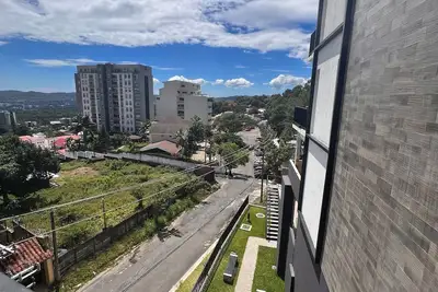 Image de Panamericana: Cozy 3-bedroom Condo with 4 ACs one in each room. Wifi included.