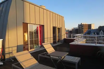 Image de Penthouse in Eu District