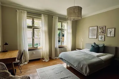 Beautiful apartment in a quiet location with good connections to Potsdam and Berlin