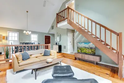 Image de Rva Old Willow Bungalow | Quaint & Quiet | 2 Kings