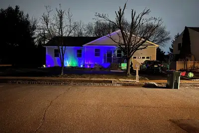 Image de Charming 3 Bedroom Bungalow in Wonderful Edison with Ac, WiFi & Lot More